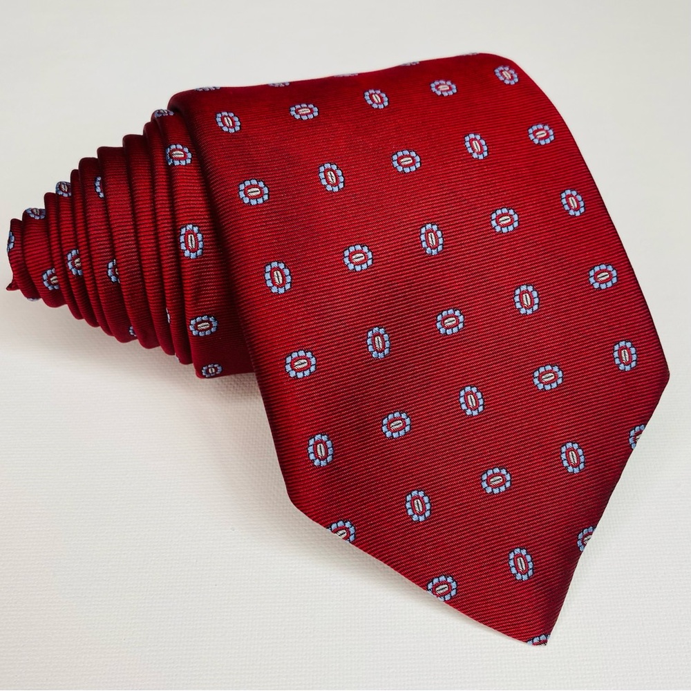 Brooks Brothers 346 Red Stain Resistant Pure Silk Tie Made in USA Woven in Italy